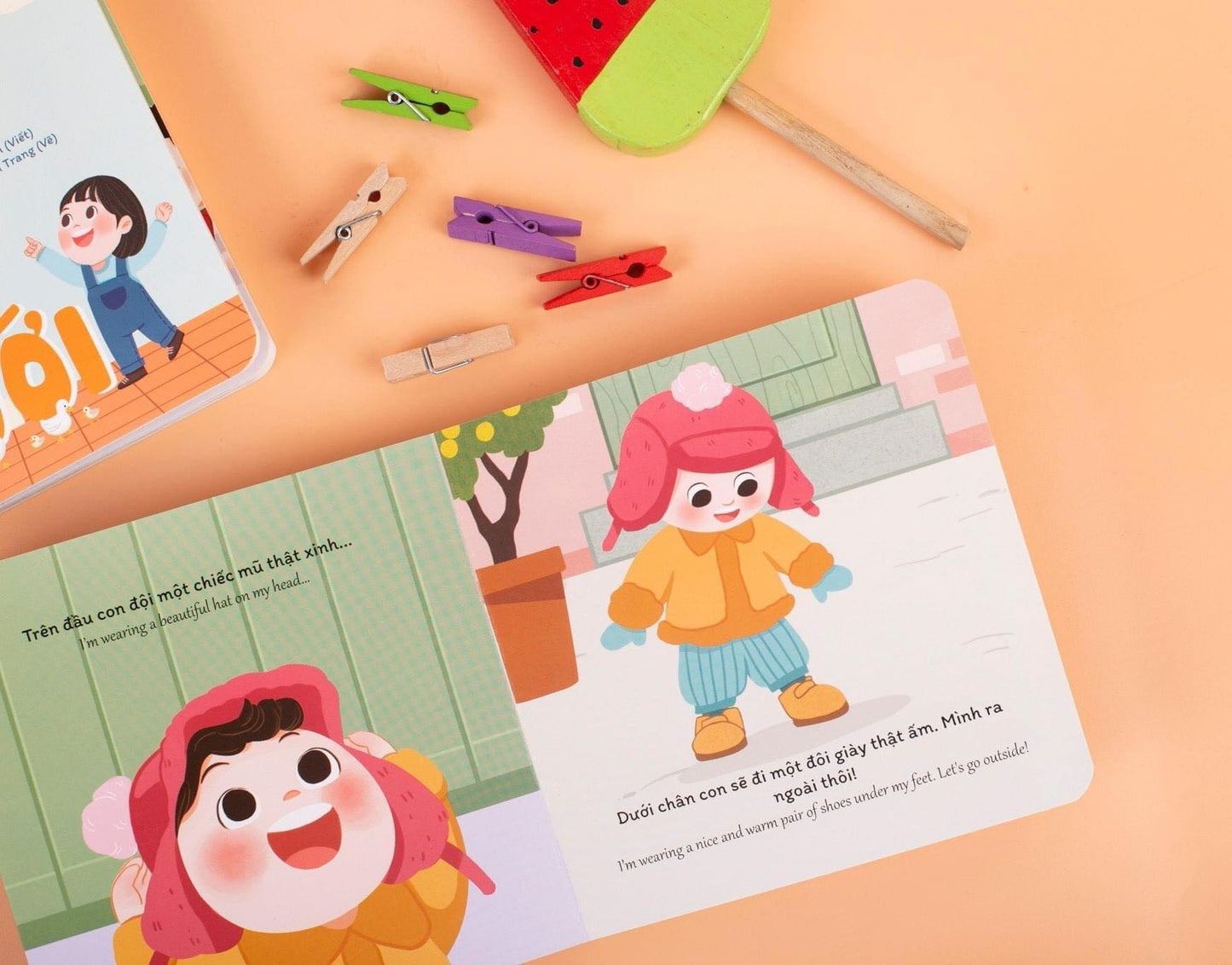 Bilingual Let's Talk Series: Opposites, 4-book set | BÉ HỌC GIAO TIẾP - Từ Vựng Đối Lập, bộ 4 cuốn, Song Ngữ