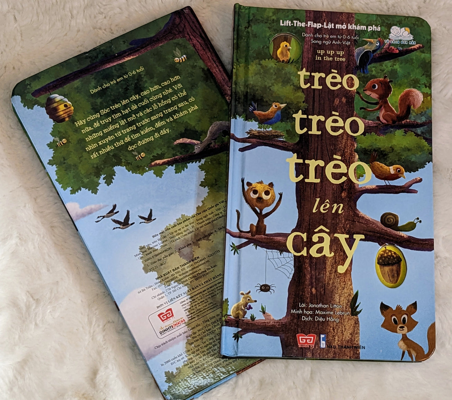 Bilingual Up Up Up In The Tree - Lift-the-flap | Trèo Trèo Trèo Lên Cây - song ngữ